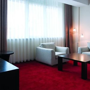 Suite twin bed
